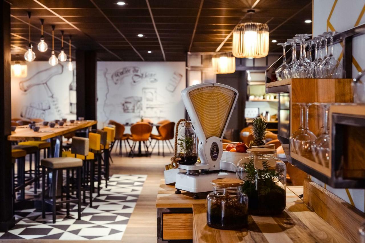 里昂东查波奈美居酒店 外观 照片